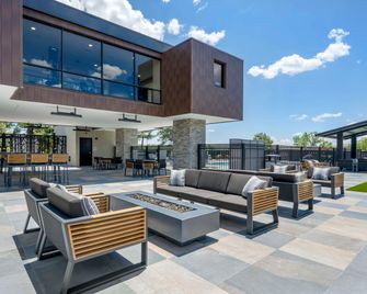 Aiden by Best Western Flagstaff - Flagstaff - Patio