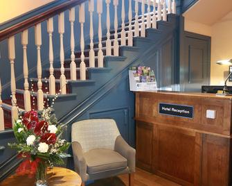 Talardy By Marstons Inns - St. Asaph - Front desk