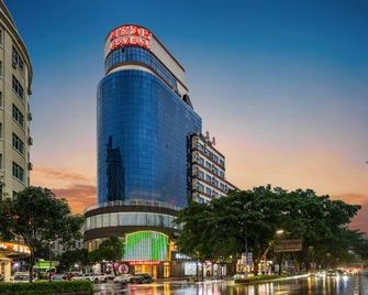 Home Inn (Yangjiang Mojiang Road Municipal Government) - Yangjiang - Building