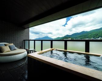 أبورايا توسين - يامانوشي - شرفة