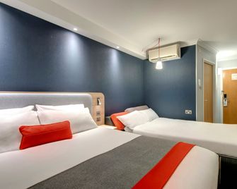 Holiday Inn Express London - Luton Airport By IHG - Luton - Makuuhuone