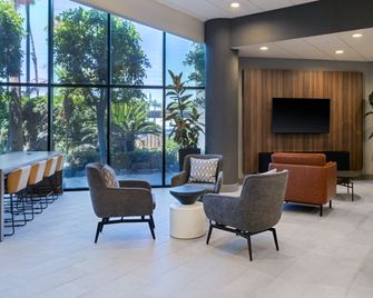 Holiday Inn Los Angeles Gateway - Torrance By IHG - Торренс - Лаунж