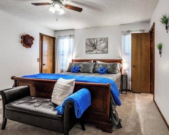 3 bedroom Home in Yukon! - Yukon - Bedroom