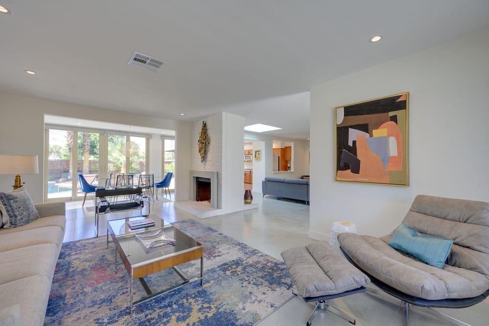 Golf Course House w/ Casita, Pool, Spa + EV Charger - Palm Springs - Wohnzimmer