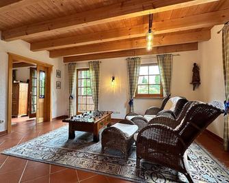 Allgäuer Wanderglück - Oberreute - Sala de estar
