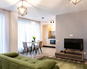 Tci Apartments - Klausenburg - Wohnzimmer