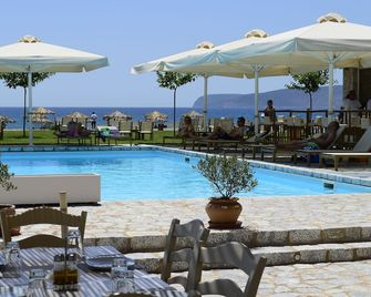 Castello Antico Hotel - Gytheio - Piscina