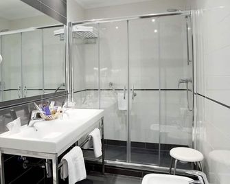 Hotel M.A. Princesa Ana - Granada - Bad