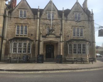 The Bear Hotel - Chippenham - Gebouw