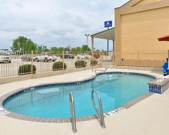 Executive Inn & Suites Breaux Bridge, La - Breaux Bridge - Pool
