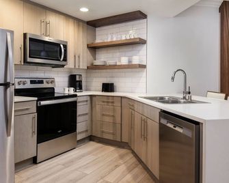 2-bedroom resort in beautiful Newport Coast with fitness room, Spa and Pools. - Newport Coast - キッチン