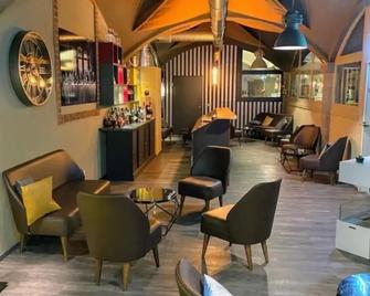 Hotel Gutshof Herborn - Herborn - Lounge
