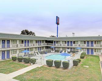 Motel 6 San Marcos Tx - San Marcos - Edificio