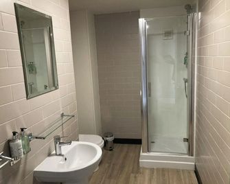 The Oxnoble - Manchester