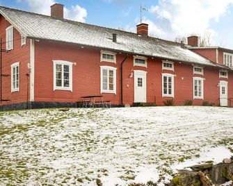 4 Bedroom Lovely Apartment In Orrefors - Orrefors - Edificio