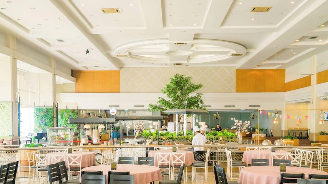 Lee Gardens Plaza Hotel - Sha Plus