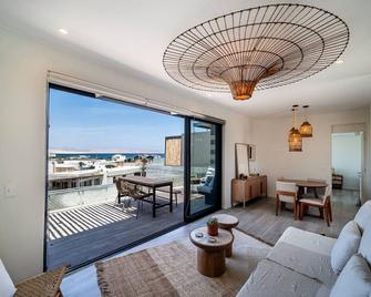 Aldea 1BR Romance Seascape for 2 - El Carmen - Living room