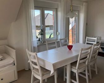 Schicke Ferienwohnung Victorbur - Südbrookmerland - Essbereich