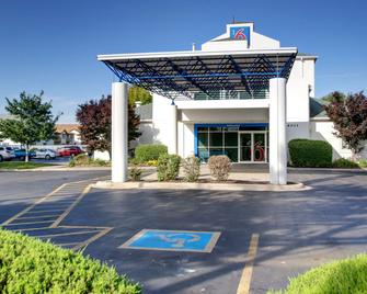Motel 6 Springfield, IL - Springfield - Edificio