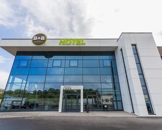 B&B HOTEL Longwy Porte du Luxembourg - Longwy - Building