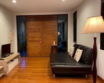 Khaokhab Lodge - Mu Si - Living room