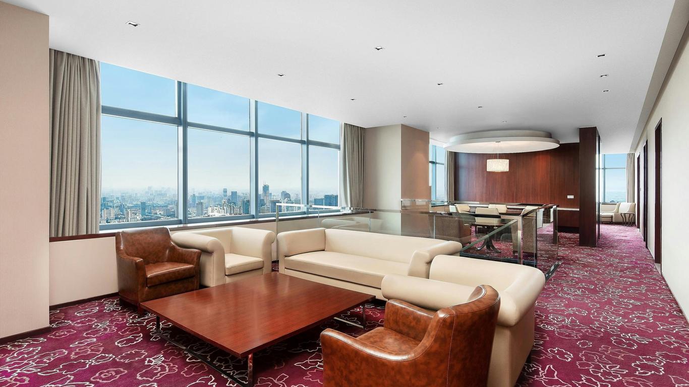Renaissance Shanghai Zhongshan Park Hotel