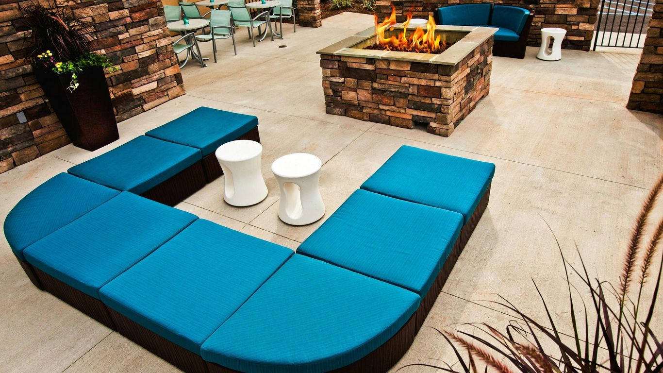 春丘套房旅館 - 莫比爾