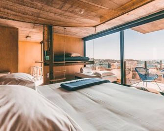 Noah Surf House Portugal - Torres Vedras