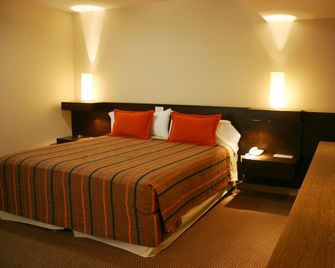 Hotel Cordon Del Plata - Mendoza - Bedroom