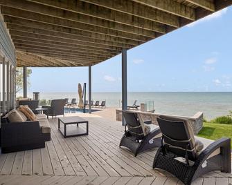 Coastal Escape - New Buffalo - Patio