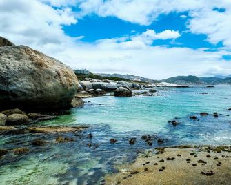 Boulders Beach Hotel and Restaurant - Simon's Town