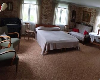 Cozy lakeside holiday home between Ulricehamn and Jönköping - Ulricehamn - Habitación