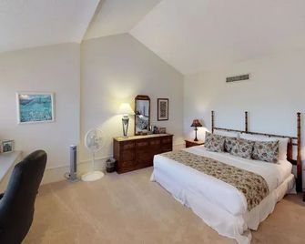 Kaanapali Royal By Kbm Hawaii Vacations - Lahaina - Bedroom
