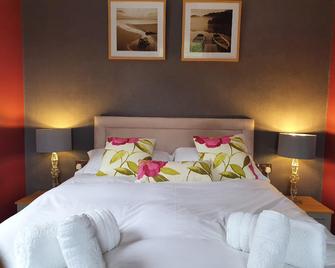 Marley House Bed and Breakfast - Wool - Bedroom