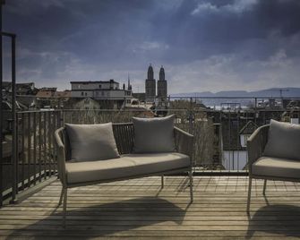 Airhome Limmatquai River View Apartment - Zurich - Balcony