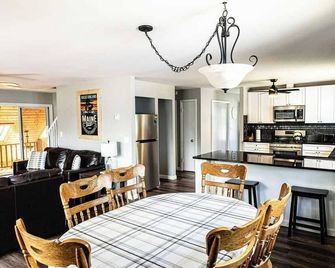 Family-Friendly Lake House - Lincoln - Comedor