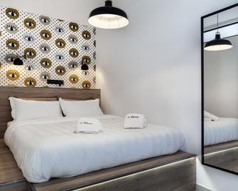 The Athenians Modern Apartments - Athens - Bedroom