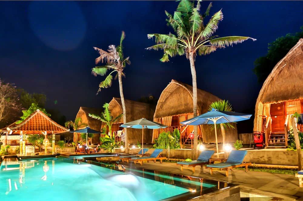 Sunset Coin Lembongan - נוסה פנידה - בריכה