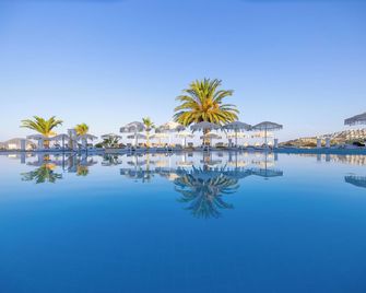 Club Blue White - Turgutreis - Bể bơi