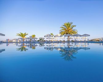 Club Blue White - Turgutreis - Piscina