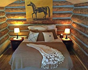 Yd Guest Ranch - Cherryville - Bedroom