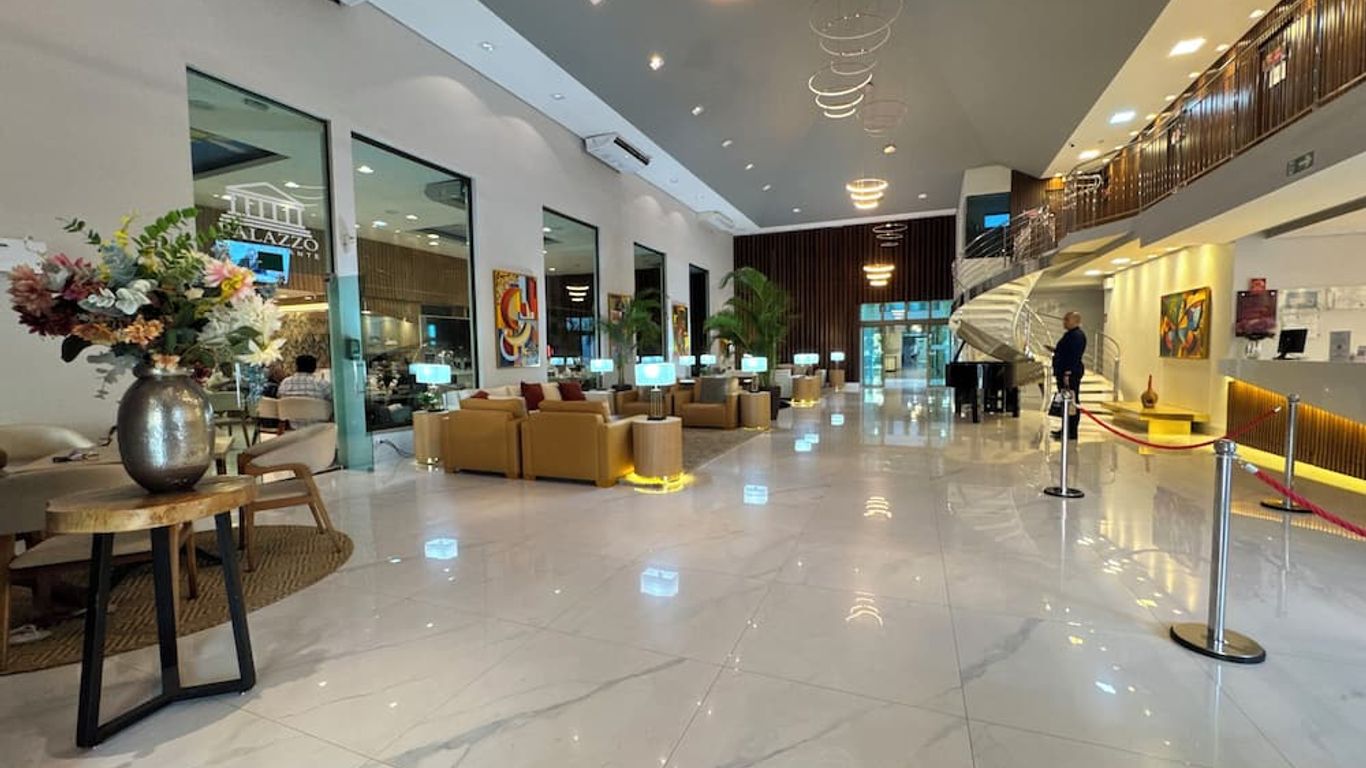 Hotel Girassol Plaza