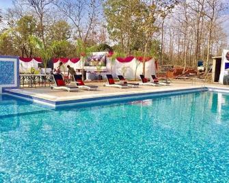 The Brook Resort - Khawāsa - Piscina