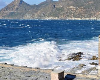 30 metres from the sea, traditional fisherman's cottage with sea-view terrace - Canari - Playa