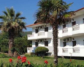 Hotel Ermioni - Kalamitsi - Edificio