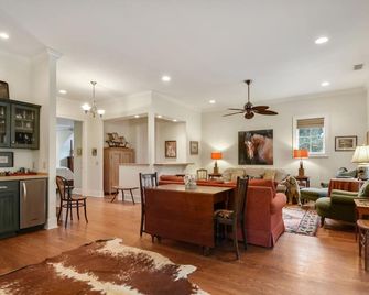 The Bluffton Farmhouse - Bluffton - Essbereich