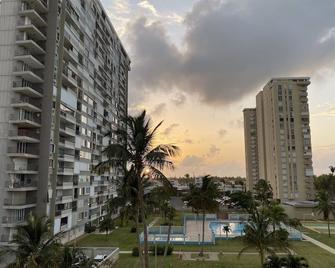 On the beach close to El Yunque - Luquillo - Vista del exterior