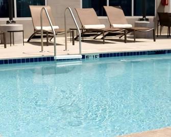 Your Home Away From Home! Pet-Friendly Unit To Relax. Near Sweet Water Park! - Duluth - Pool