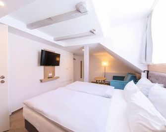 24/7 selfcheckin Schmiedestrasse - Leer - Bedroom