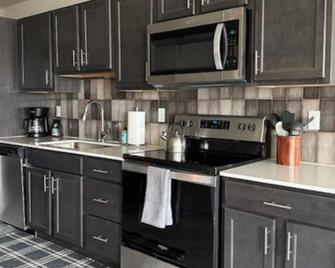 Work, Play, Enjoy! The Lights Wf - West Fargo - Kitchen